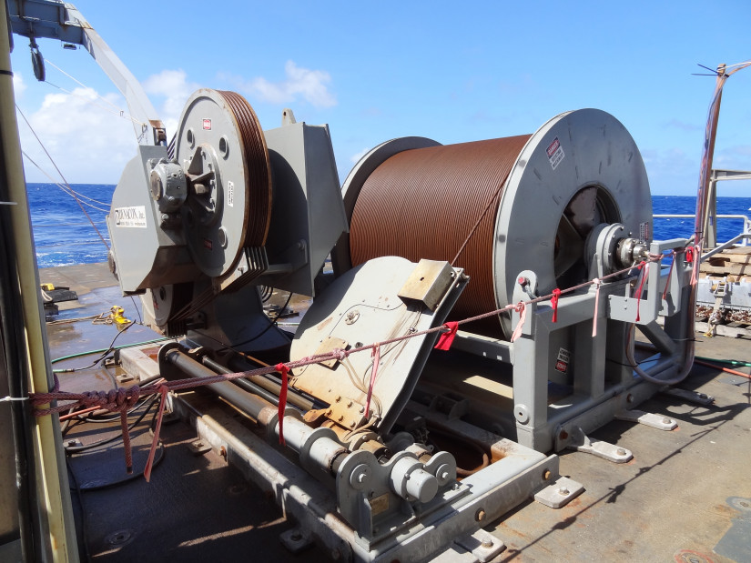 Dynacon Traction Winch at sea, standard shipboard configuration (HPU not shown).